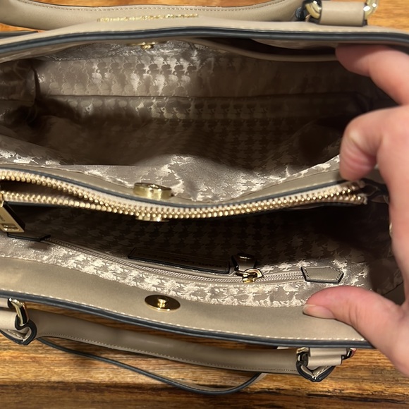 NWT Karl Lagerfeld shoulder bag - Picture 7 of 7